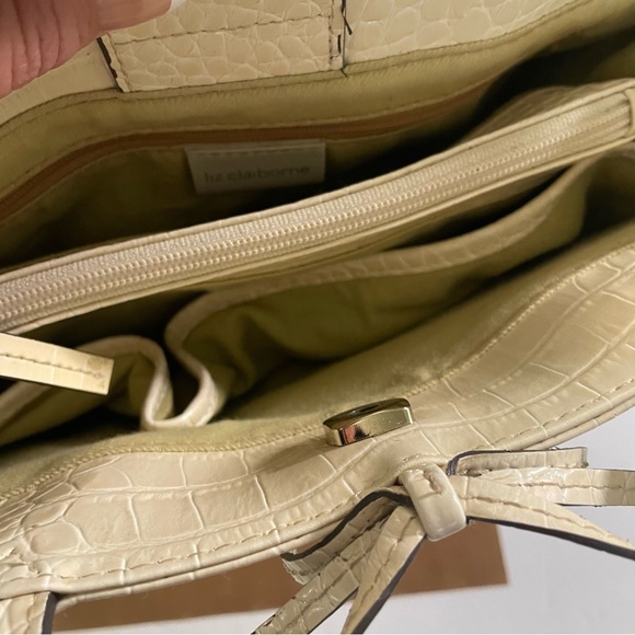 LIZ Claiborne, satchel hand bag FAUX ALLIGATOR LARGE CREAM short handles - Picture 14 of 16